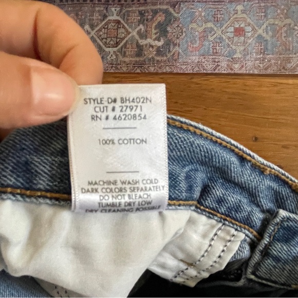 Just Black Denim High-waisted Distressed jean Shorts - Picture 3 of 5